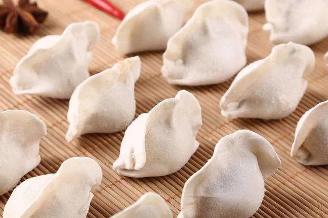 水餃源頭工廠質(zhì)檢白皮書(shū)：從微生物檢測(cè)到口感優(yōu)化的全維度把控